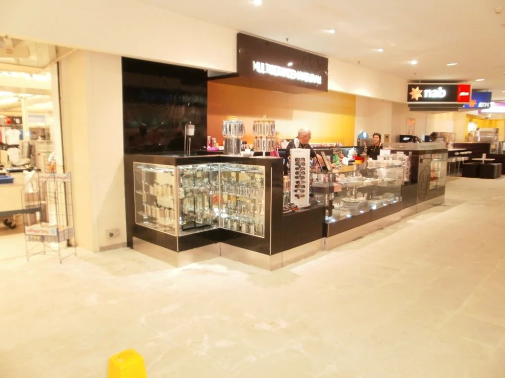 Specialty retail kiosk in a shopping centre